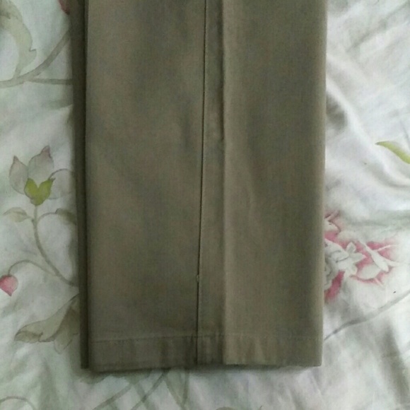 VanHeusen Men's Khaki Dress Pants Size 32/32 - Picture 6 of 6